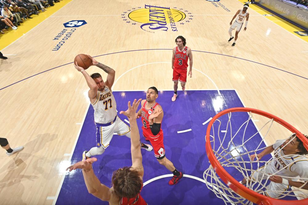 NBA战报：福克斯31分，马刺114-112险胜魔术